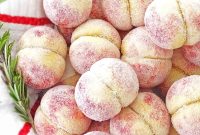 Peach Jam Cookies Filled with Dulce de Leche