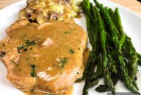 Slow-Cooker Pork Chops and Gravy Recipe
