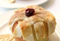 Whimsy Wednesday: Apple Pie Baked Inside an Apple Recipe
