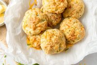 30-Minute Cheddar Biscuits Recipe — Fluffy Homemade Biscuits
