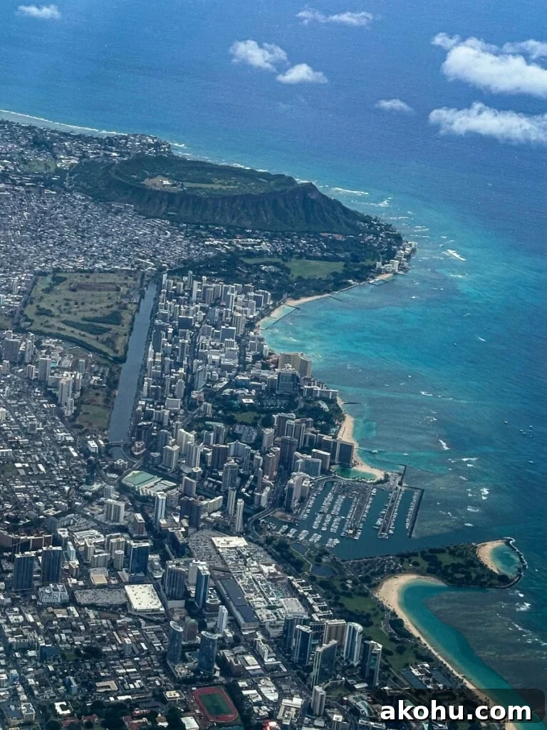 An aerial view of Waikīkī in Honolulu, Oʻahu, Hawaiʻi.