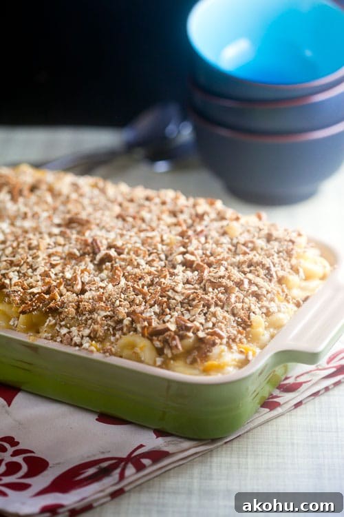 Pretzel-Crusted Macaroni and Cheese with Crispy Golden Topping 2 Pretzel Crusted Macaroni and Cheese | @HealthyDelish