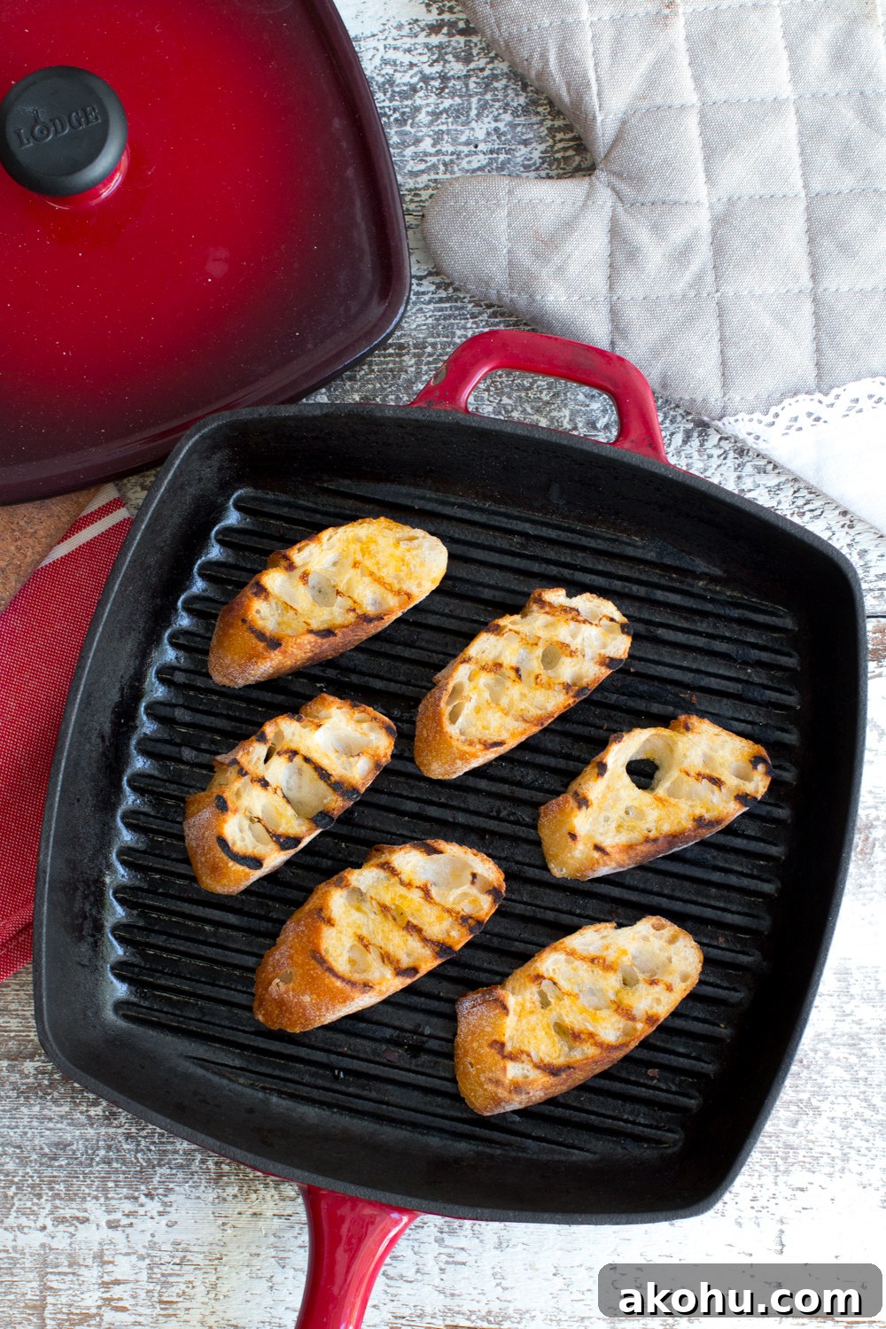 grilled baguette slices