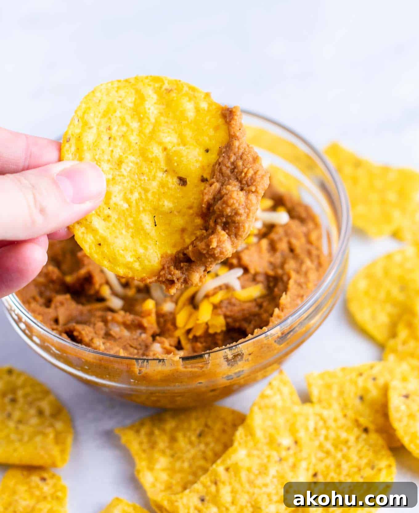 vegan dinner recipes - How to make refried beans (5 minute refried beans recipe) - so easy and I make these all the time! #refriedbeans #easyrecipe #mexican #homemaderefriedbeans #vegan #vegetarian #dinner #dinnerrecipe