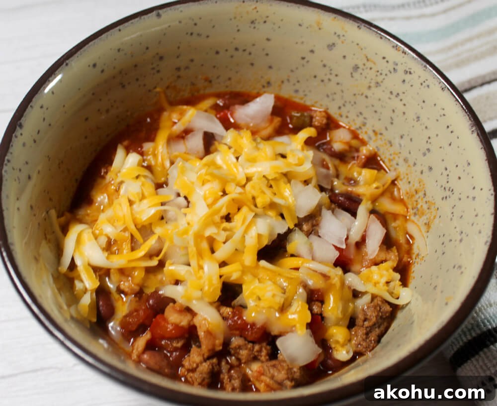 Keto Beef & Bacon Chili Recipe: Flavorful Low‑Carb Comfort Food 3 Low-Carb Beef and Bacon Chili2