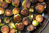 Crispy Pan-Fried Brussels Sprouts Recipe with Garlic