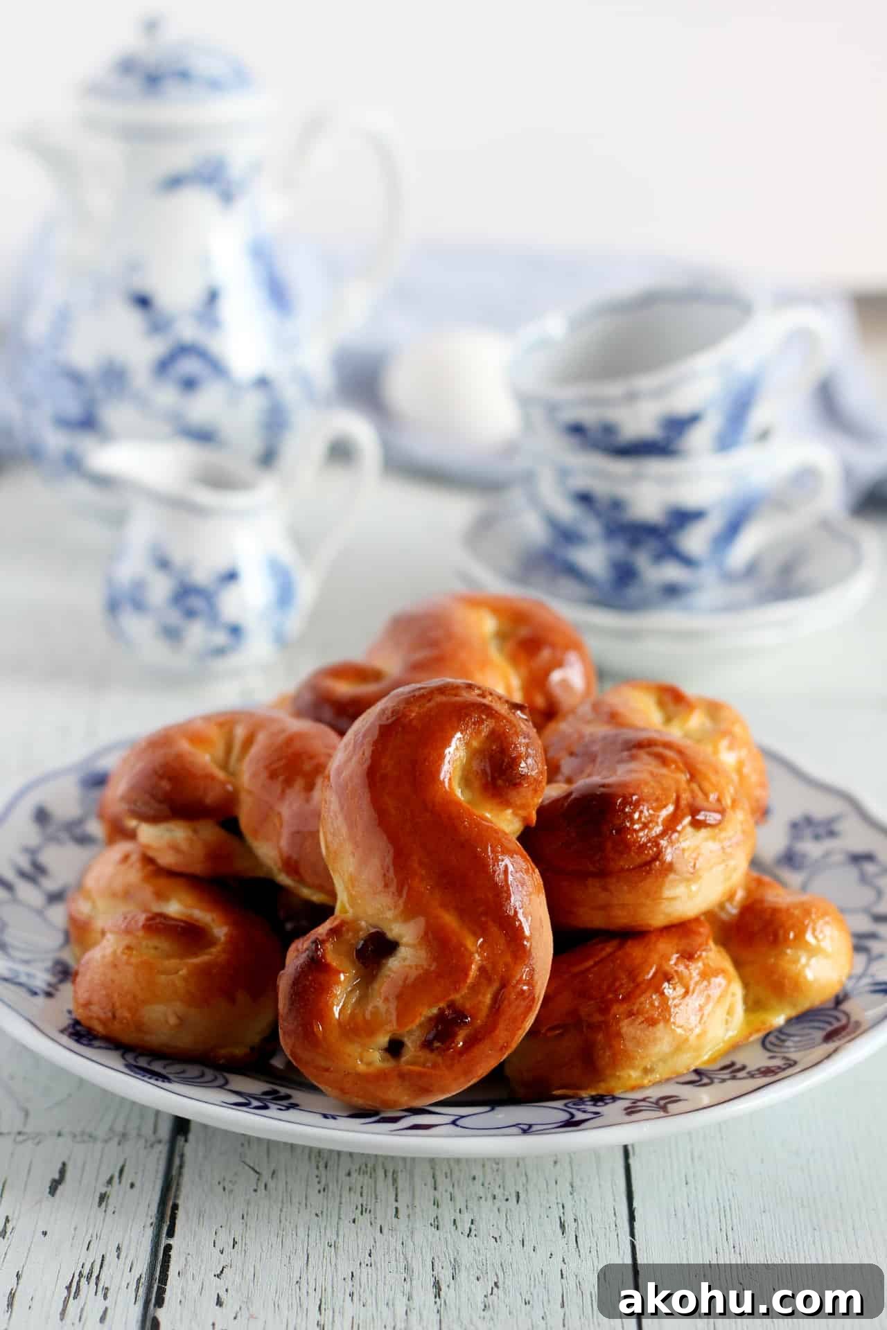 Easter Brioche Buns: Judas Ropes Recipe 2 easter sweet brioche bun on plate